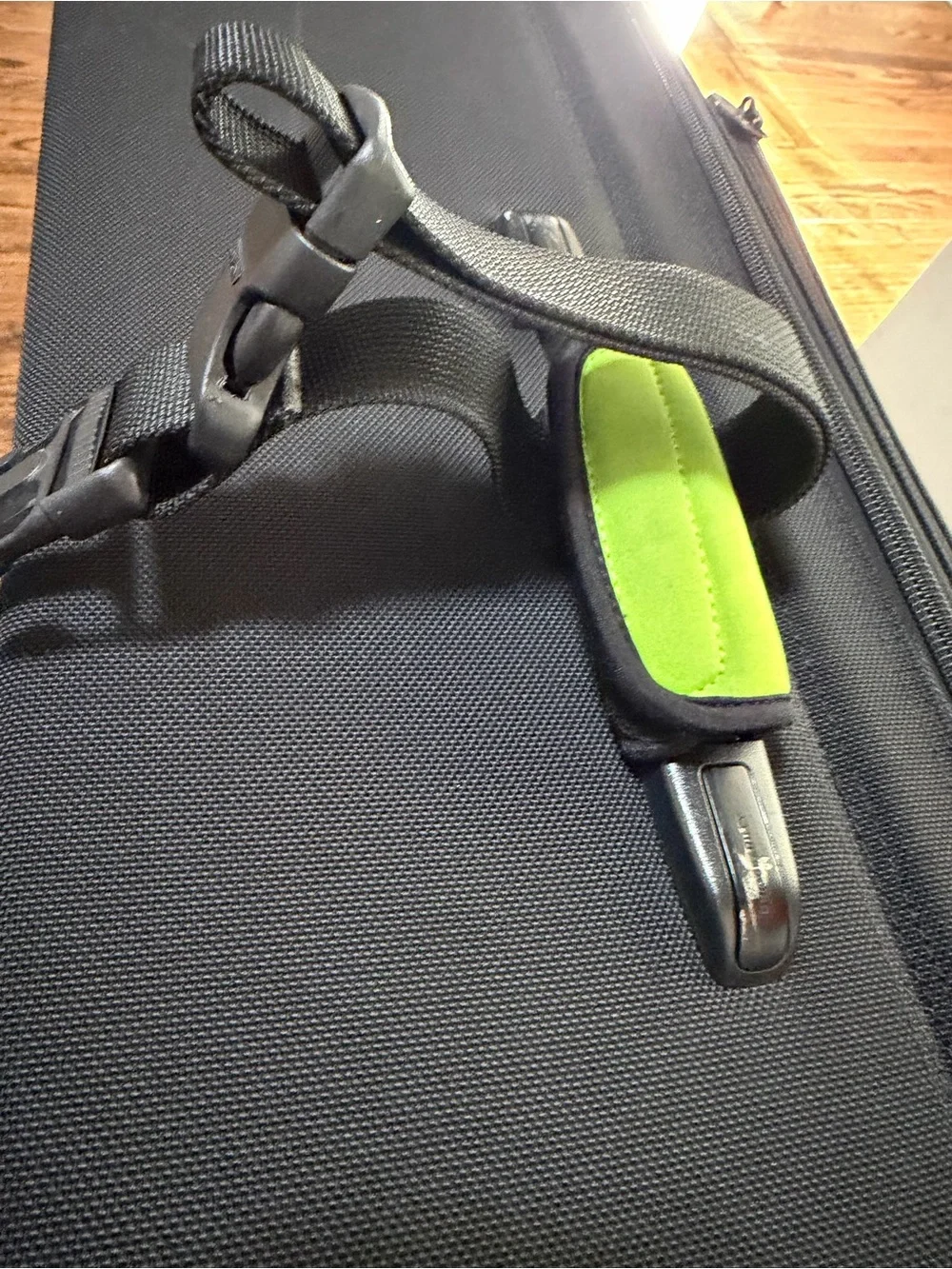 Briggs & Riley Black Rolling Travel Case with Telescoping Handle
